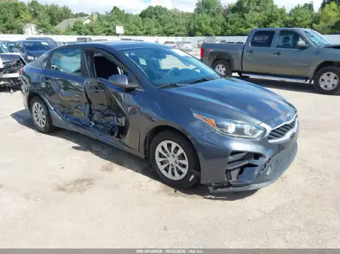 3KPF24AD9ME394110 — 2021 Kia Forte, Левый i правый бока (Left & Right Side), zdjęć przed naprawą