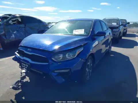3KPF24AD4ME408043 — 2021 Kia Forte, фото 2 с аукциона IAAI, ПОВРЕЖДЕНИЯ СО ВСЕХ СТОРОН