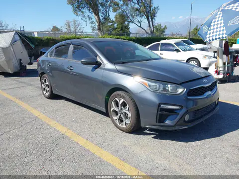 3KPF24AD1ME268775 — 2021 Kia Forte, foto 2 de IAAI, Parte trasera