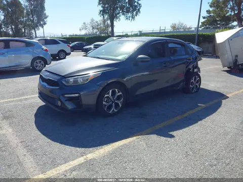 3KPF24AD1ME268775 — 2021 Kia Forte, foto 3 de IAAI, Parte trasera