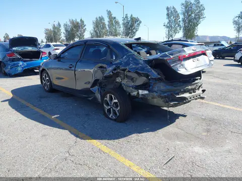3KPF24AD1ME268775 — 2021 Kia Forte, foto 4 de IAAI, Parte trasera