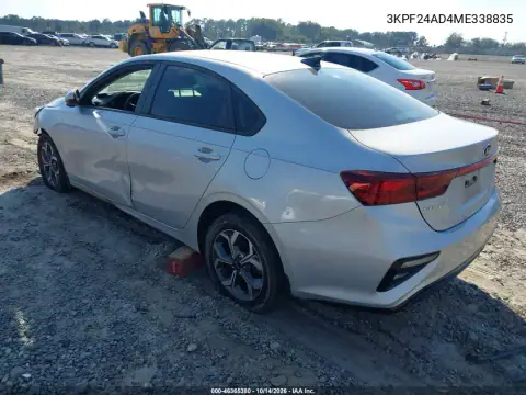 3KPF24AD4ME338835 — 2021 Kia Forte, foto 3 de IAAI, Parte delantera