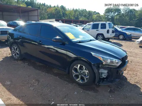 3KPF24AD1ME308126 — 2021 Kia Forte, Передня й задня частини, фото до ремонту