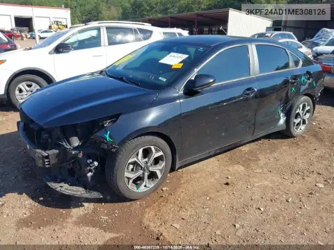3KPF24AD1ME308126 — 2021 Kia Forte, фото 3 з IAAI, Передня й задня частини