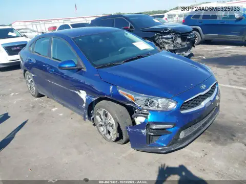 3KPF24AD5ME325933 — 2021 Kia Forte, Parte delantera, fotos antes de reparar