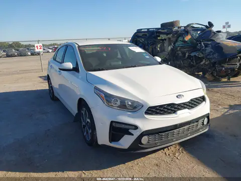 3KPF24AD3ME312520 — 2021 Kia Forte, zdjęcie 2 z IAAI, Lewy bok