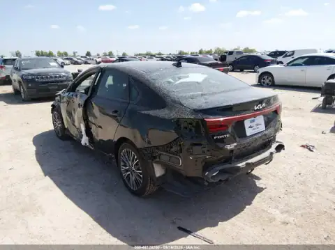 3KPF54AD4RE754754 — 2024 Kia Forte, photo 3 from IAAI, Left side