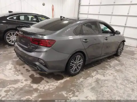 3KPF54AD9RE764597 — 2024 Kia Forte, foto 4 de IAAI, Parte delantera