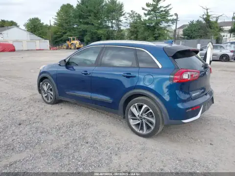 KNDCE3LC4H5059282 — 2017 Kia NIRO, photo 3 from IAAI 20.10.2026, Front end
