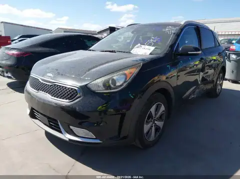 KNDCC3LC5J5125964 — 2018 Kia NIRO, photo 2 from IAAI, Left side