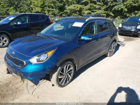 KNDCE3LC4J5177886 — 2018 Kia NIRO, photo 2 from IAAI, Front end