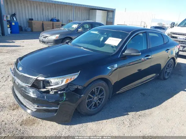 5XXGT4L39GG099025 — 2016 Kia Optima, photo 2 from IAAI, Front end