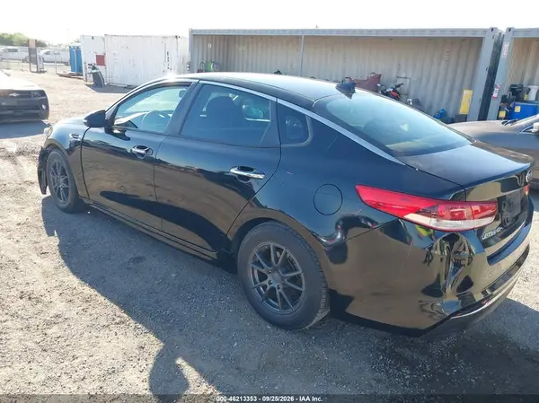 5XXGT4L39GG099025 — 2016 Kia Optima, photo 3 from IAAI, Front end