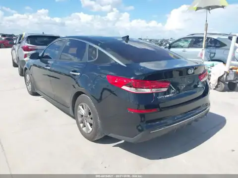 5XXGT4L3XLG437896 — 2020 Kia Optima, photo 3 from IAAI, Hail