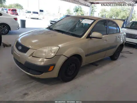 KNADE223996497840 — 2009 Kia Rio, фото 2 з IAAI, Задня частина