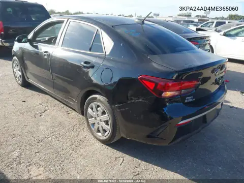 3KPA24AD4ME365060 — 2021 Kia Rio, photo 4 from IAAI, Front and rear