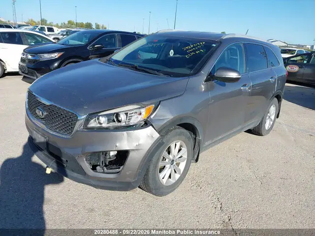 5XYPGDA39GG040950 — 2016 Kia Sorento LX, фото 2 с аукциона IAAI 29.09.2026, Передняя часть