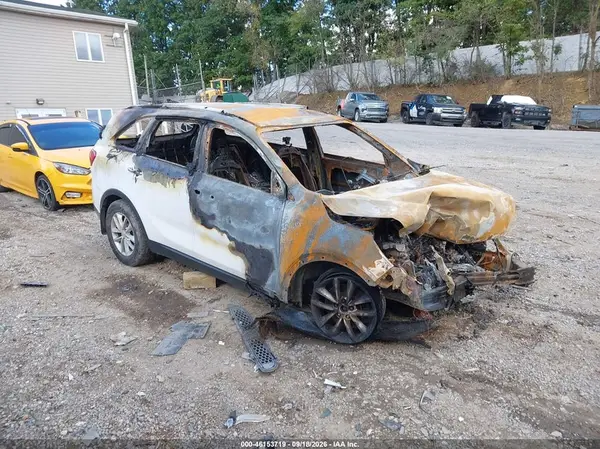 5XYPGDA39GG042116 — 2016 Kia Sorento, Повна пожежа (Total Burn), фото до ремонту