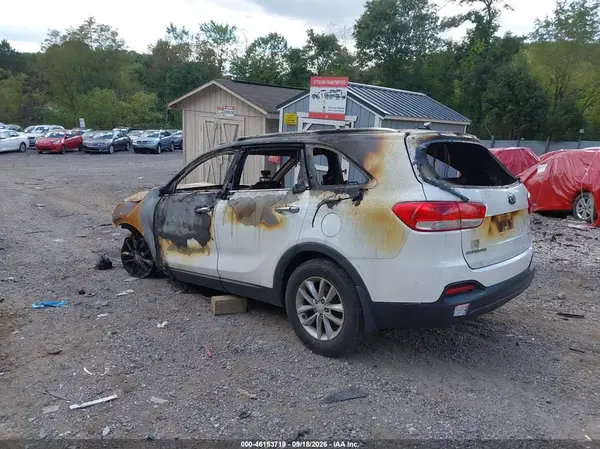 5XYPGDA39GG042116 — 2016 Kia Sorento, фото 3 з IAAI 06.10.2026, Повна пожежа