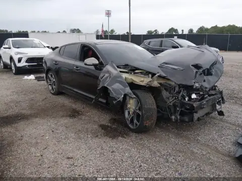 KNAE55LC2J6032003 — 2018 Kia Stinger, ПЕРЕДНЯЯ ЧАСТЬ (Front End), фото до ремонта
