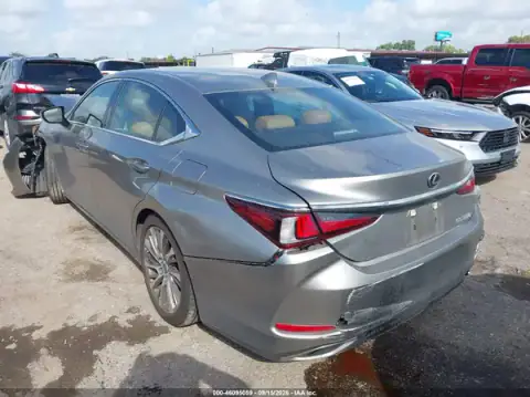 58AEZ1B19LU057614 — 2020 Lexus ES, foto 3 de IAAI, Parte delantera y trasera