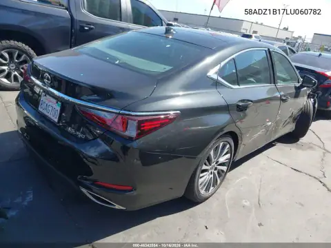 58ADZ1B17LU060782 — 2020 Lexus ES, photo 4 from IAAI, Right front