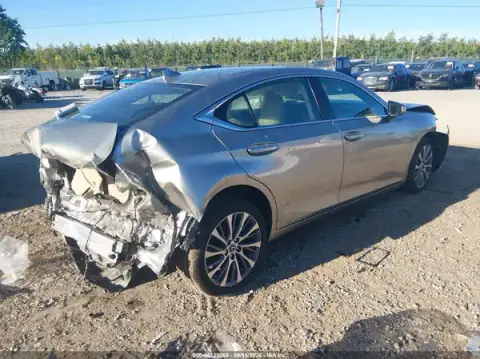 58AD11D14MU005910 — 2021 Lexus ES, photo 4 from IAAI, Front and rear