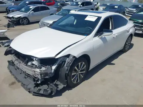 58ACA1C19MU012073 — 2021 Lexus ES, ფოტო 2, IAAI, წინა ნაწილი