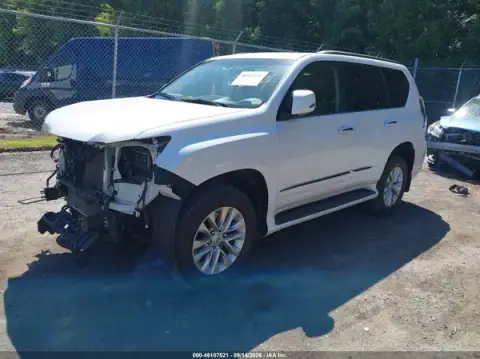 JTJBM7FX6J5190074 — 2018 Lexus GX, photo 2 from IAAI 20.10.2026, Front end