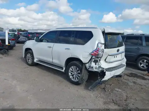 JTJAM7BX3L5248047 — 2020 Lexus GX, photo 3 from IAAI, Rear end