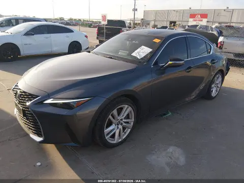 2021 Lexus IS 300 VIN JTHA81F29M5046686 фото 2
