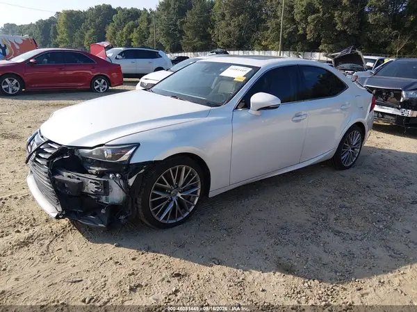 JTHBA1D23H5043879 — 2017 Lexus IS, фото 2 с аукциона IAAI 15.10.2026, Передняя часть слева