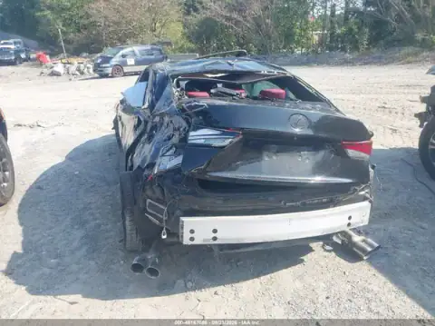 JTHBA1D2XK5085084 — 2019 Lexus IS, ფოტო 3, IAAI, გადაბრუნება