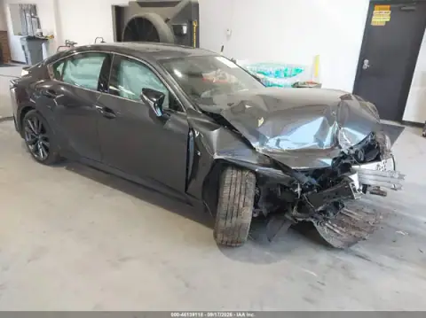 JTHGZ1B2XM5038819 — 2021 Lexus IS, Przód (Front End), zdjęć przed naprawą