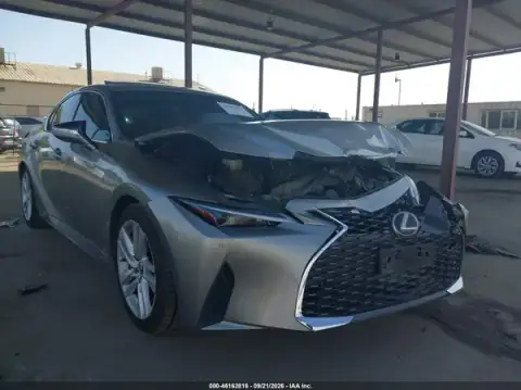 JTHCA1D24M5113596 — 2021 Lexus IS, Parte delantera (Front End), fotos antes de reparar