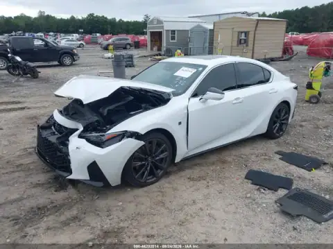 JTHBZ1B26P5071184 — 2023 Lexus IS, foto 2 de IAAI, Parte delantera