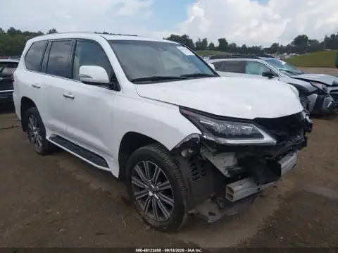 JTJHY7AX8H4233237 — 2017 Lexus LX, ПЕРЕДНЯЯ ЧАСТЬ (Front End), фото до ремонта