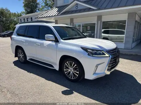 JTJHY7AX2J4267048 — 2018 Lexus LX, Normalne zużycie (Normal Wear & Tear), zdjęć przed naprawą