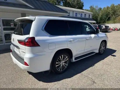 JTJHY7AX2J4267048 — 2018 Lexus LX, zdjęcie 4 z IAAI 02.10.2026, Normalne zużycie