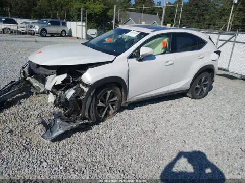 JTJBARBZXK2184485 — 2019 Lexus NX, zdjęcie 2 z IAAI, Przód