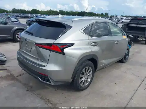 JTJDJRDZXM2148613 — 2021 Lexus NX, zdjęcie 4 z IAAI 30.09.2026, Prawy przód