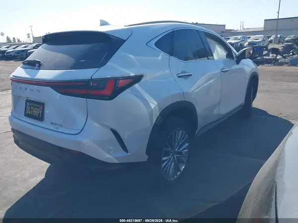2T2GKCEZ8PC015083 — 2023 Lexus NX, фото 4 с аукциона IAAI, Левый и правый бока