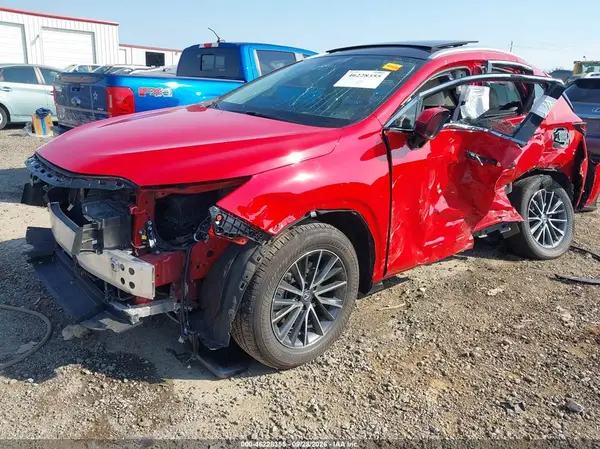 2T2HKCEZ5SC050547 — 2025 Lexus NX, photo 2 from IAAI, Left side