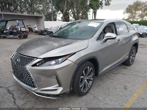 2T2HGMDA2MC064038 — 2021 Lexus RX 450H, foto 2 de IAAI 27.10.2026, Parte delantera y trasera