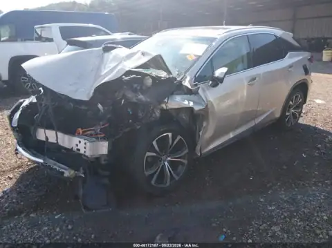 2T2ZZMCA2HC043261 — 2017 Lexus RX, zdjęcie 2 z IAAI, Przód