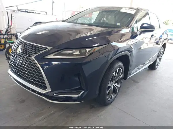 2T2HZMAA7MC197439 — 2021 Lexus RX, photo 2 from IAAI, Right front