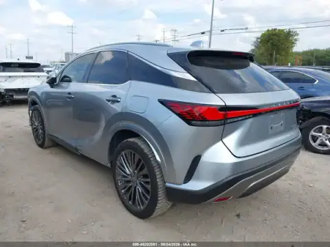 2T2BAMCA7PC006973 — 2023 Lexus RX, foto 3 de IAAI, Parte delantera