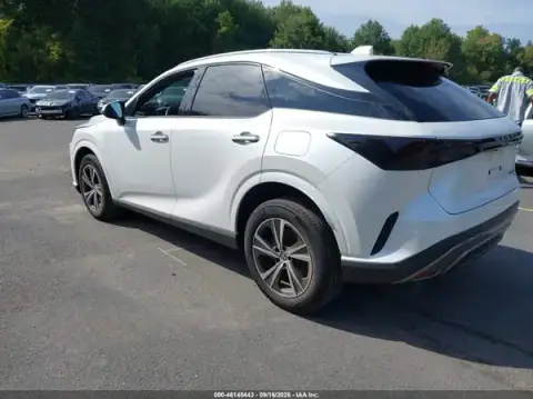 2T2BAMCA0RC073482 — 2024 Lexus RX, фото 3 с аукциона IAAI, подтопление пресной водой