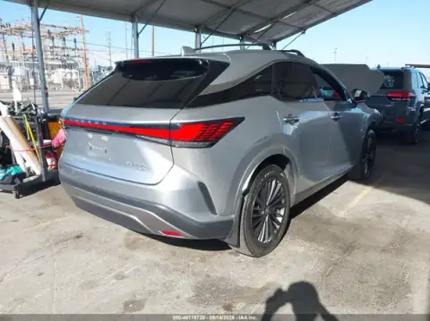 2T2BBMCA9SC070860 — 2025 Lexus RX, foto 4 de IAAI, Parte delantera