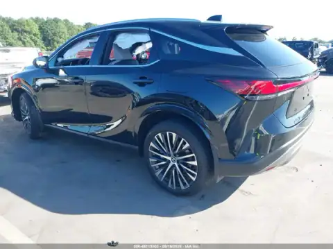 2T2BBMCA9TC144263 — 2026 Lexus RX, photo 3 from IAAI, Right side
